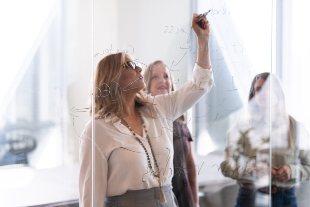 יזם זה לא תכונה - זו מערכת הפעלה, ואתה כנראה כבר רץ עליה